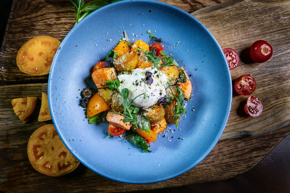 Food and Drinks - Larionov Gril & Bar