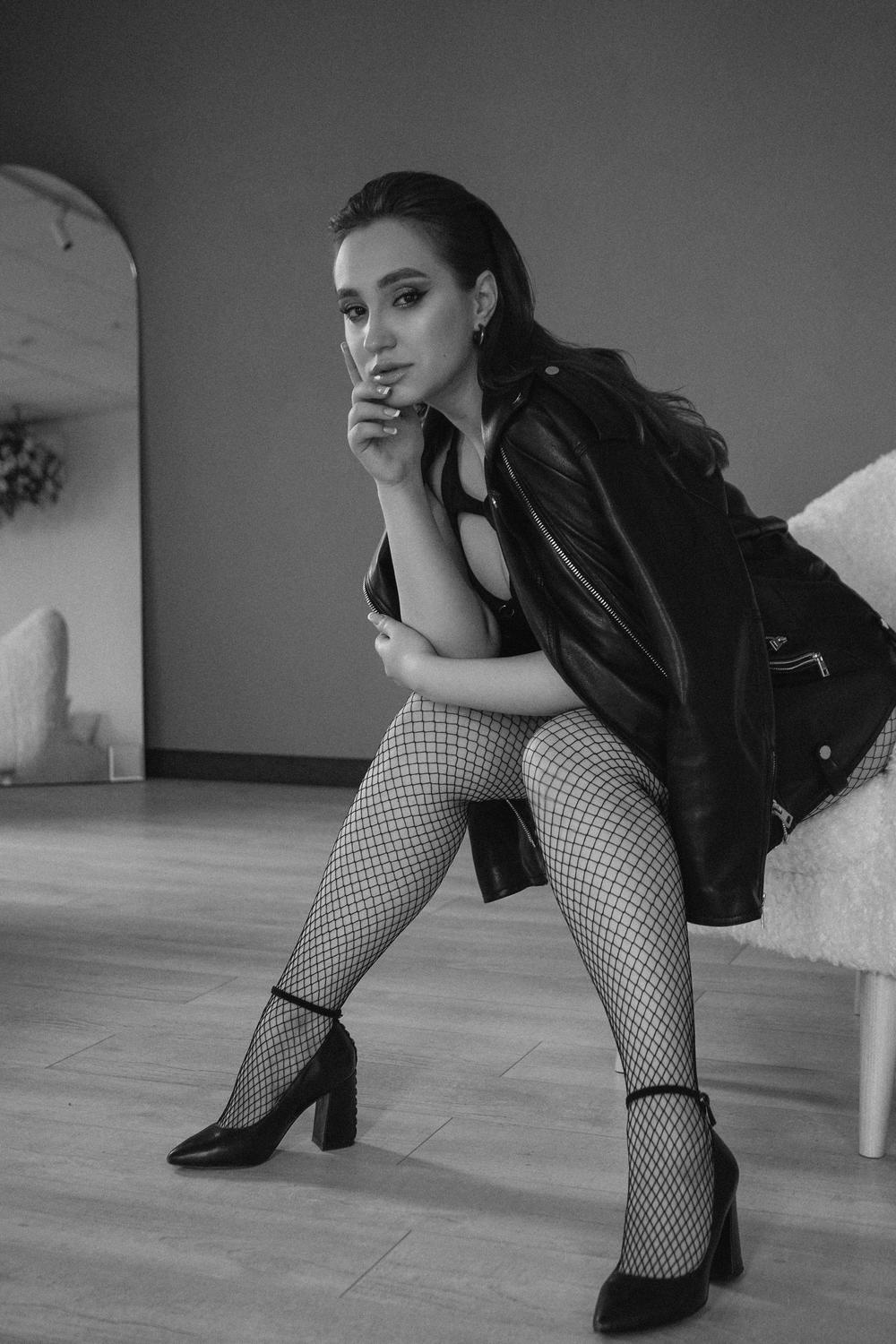 портфолио  - Индивидуальная фотосессия в зале Attic_Елена