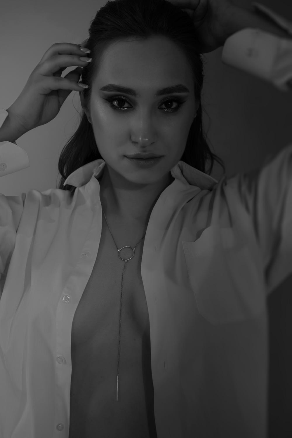 портфолио  - Индивидуальная фотосессия в зале Attic_Елена