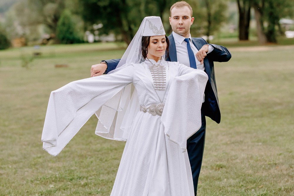 Лена Ацамаз