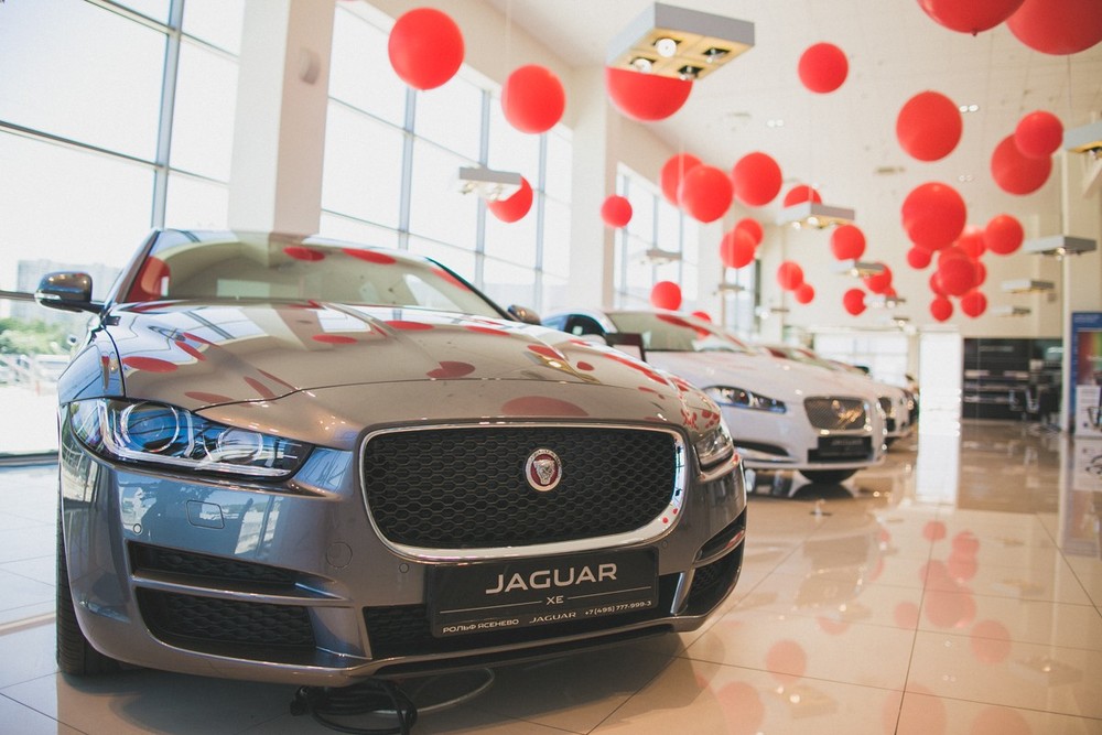 REPORTAGE - Презентация Jaguar XE (Ясенево)