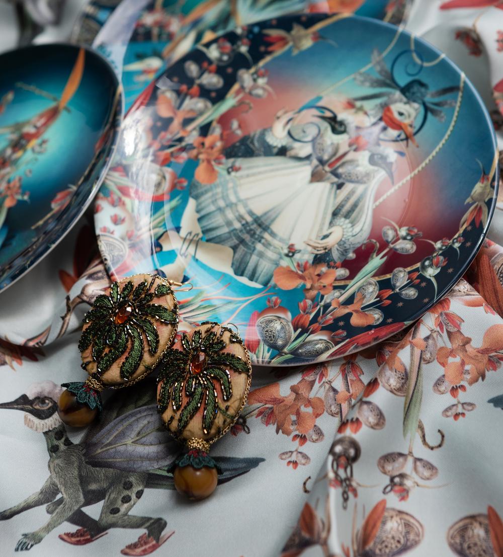 УКРАШЕНИЯ