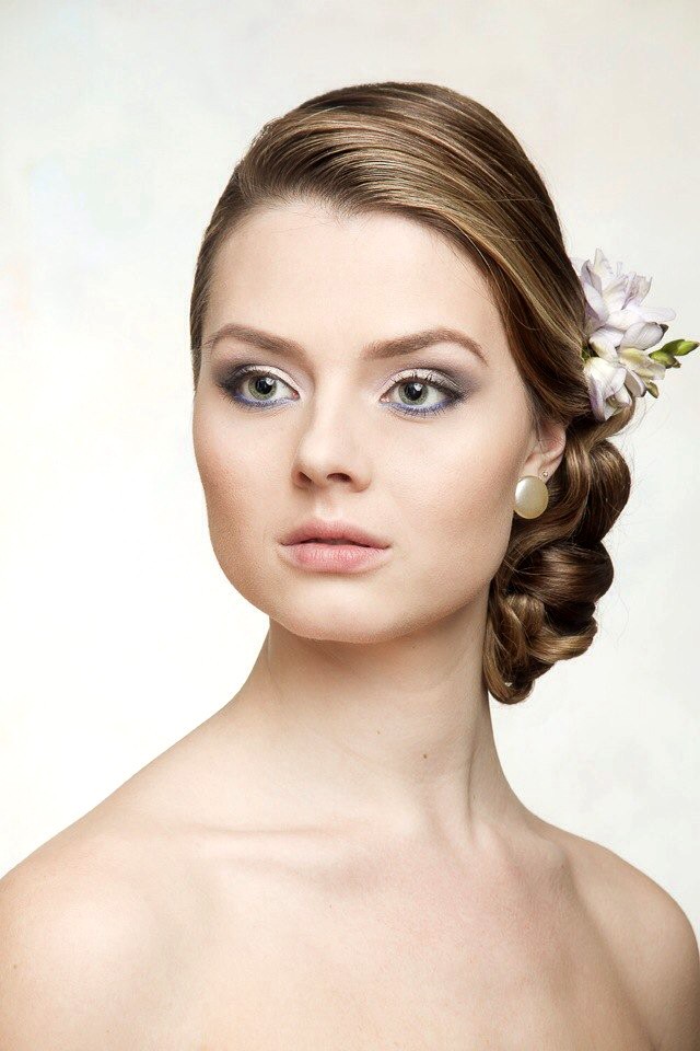 Trucco per la sposa. Foto Alexandr Artemov