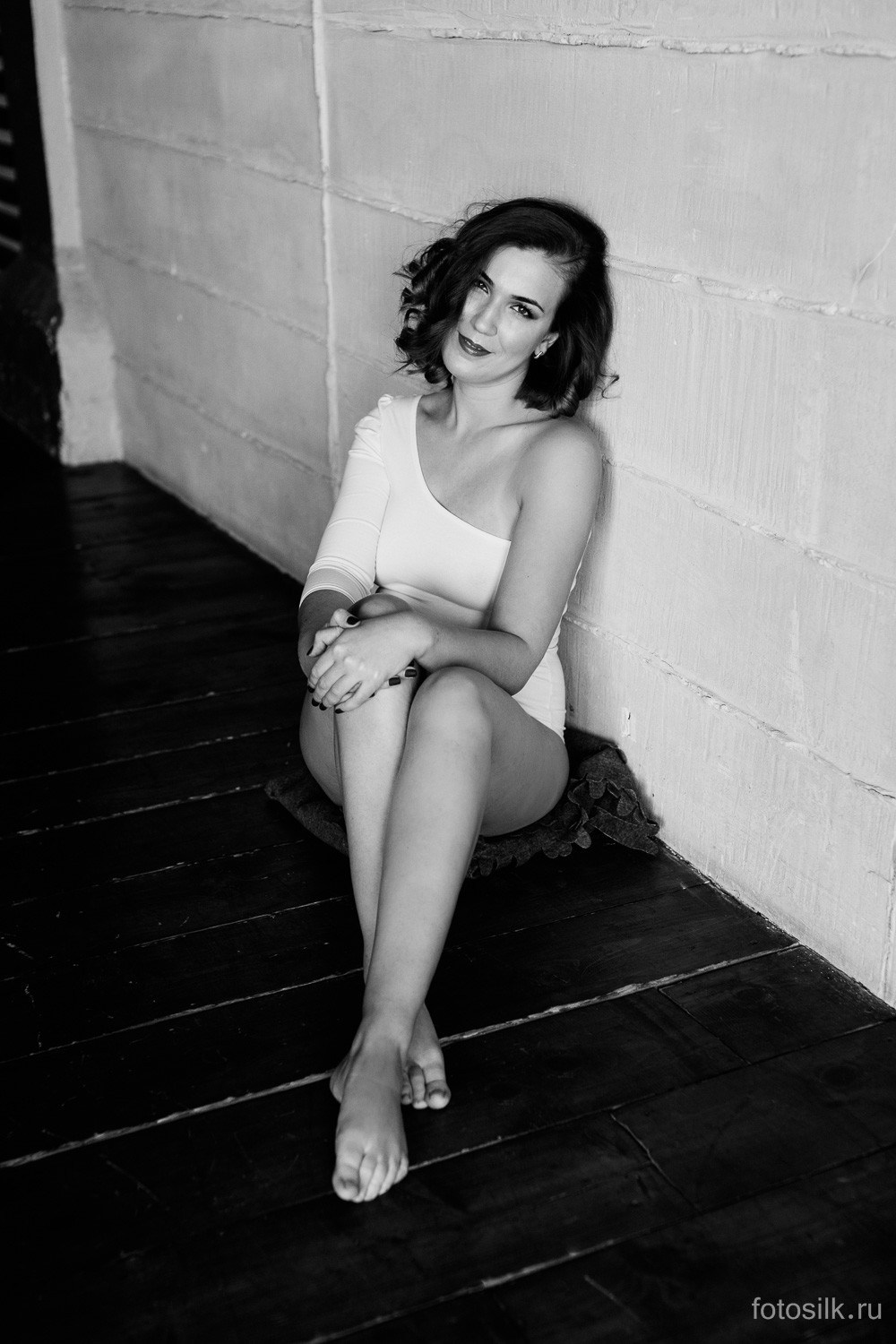 Modellarning podiumdagi erotik fotosuratlari