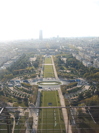 Испания, Париж