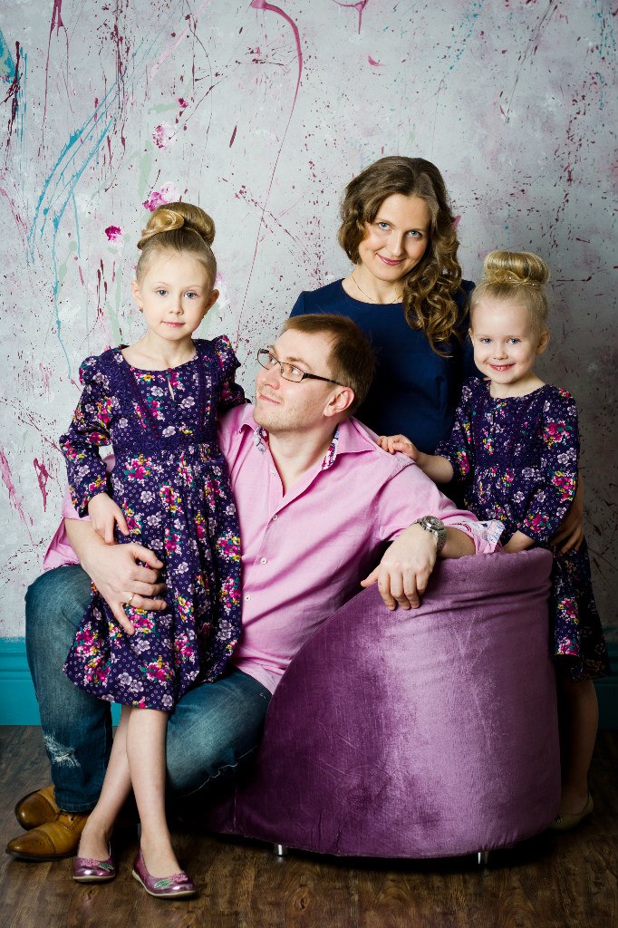 * F A M I L Y *