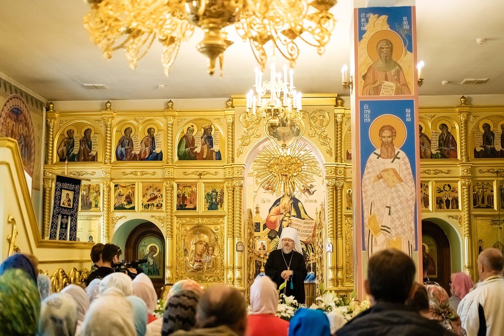 митрополит Красноярский и Ачинский Пантелеимон успенский мужской монастырь Енисей храм церковь монах
