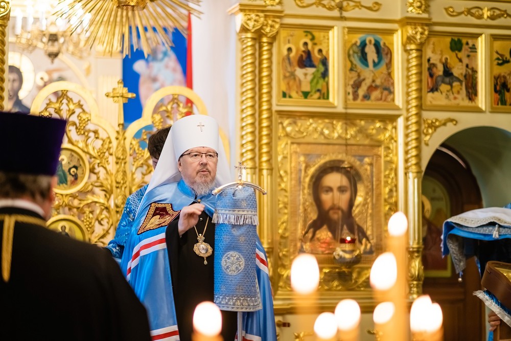 митрополит Красноярский и Ачинский Пантелеимон успенский мужской монастырь Енисей храм церковь монах