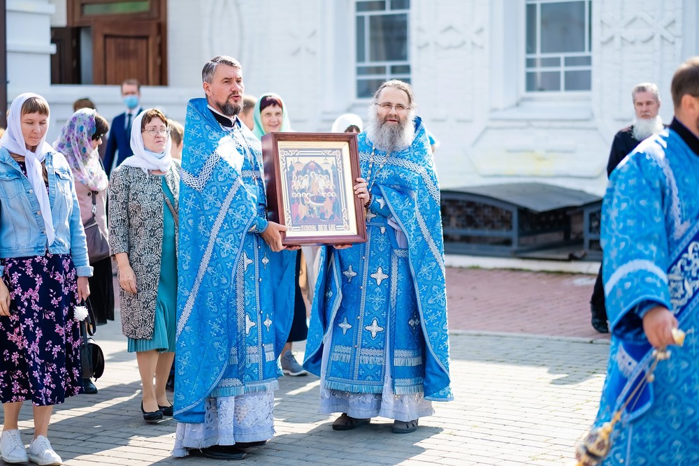 крестный ход успенский мужской монастырь Красноярск патриарх Енисей икона праздник