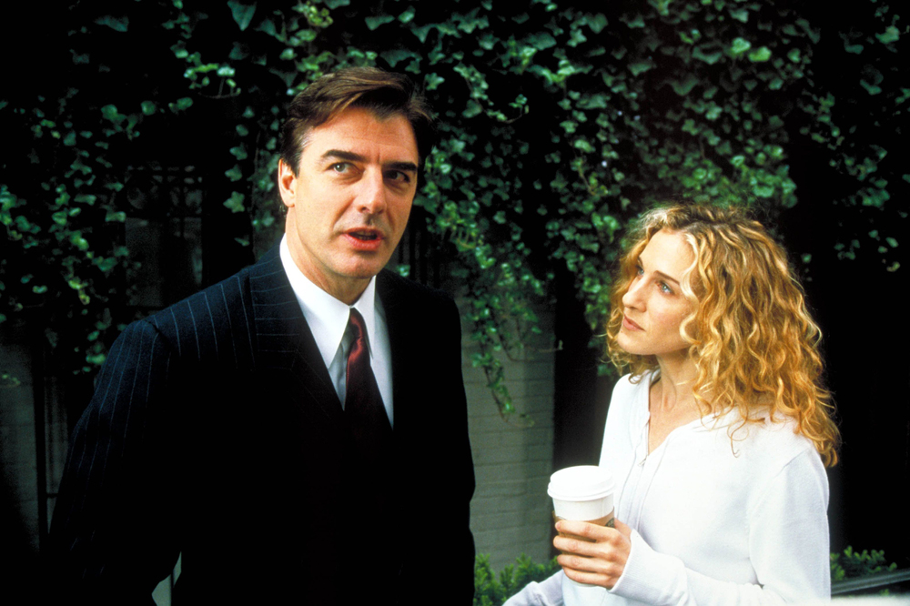 Әдемі жіңішке жалаңаш фигура