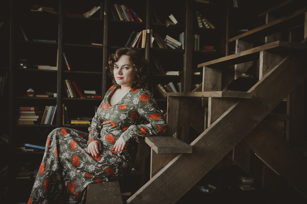 Цвет дня: алый |	PORTRAITS