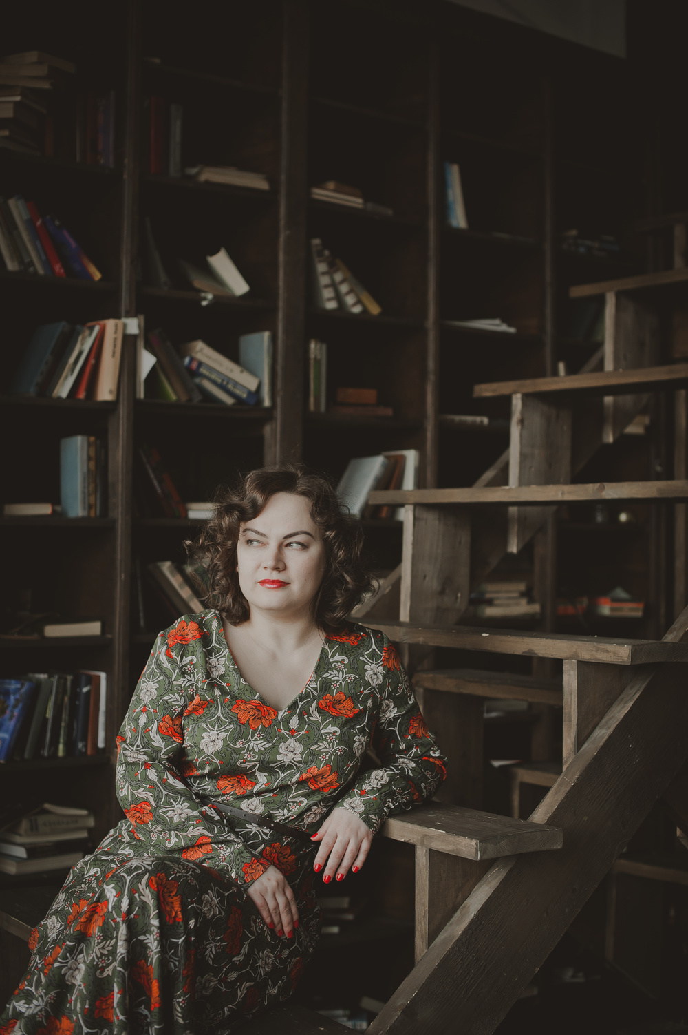 Цвет дня: алый |	PORTRAITS