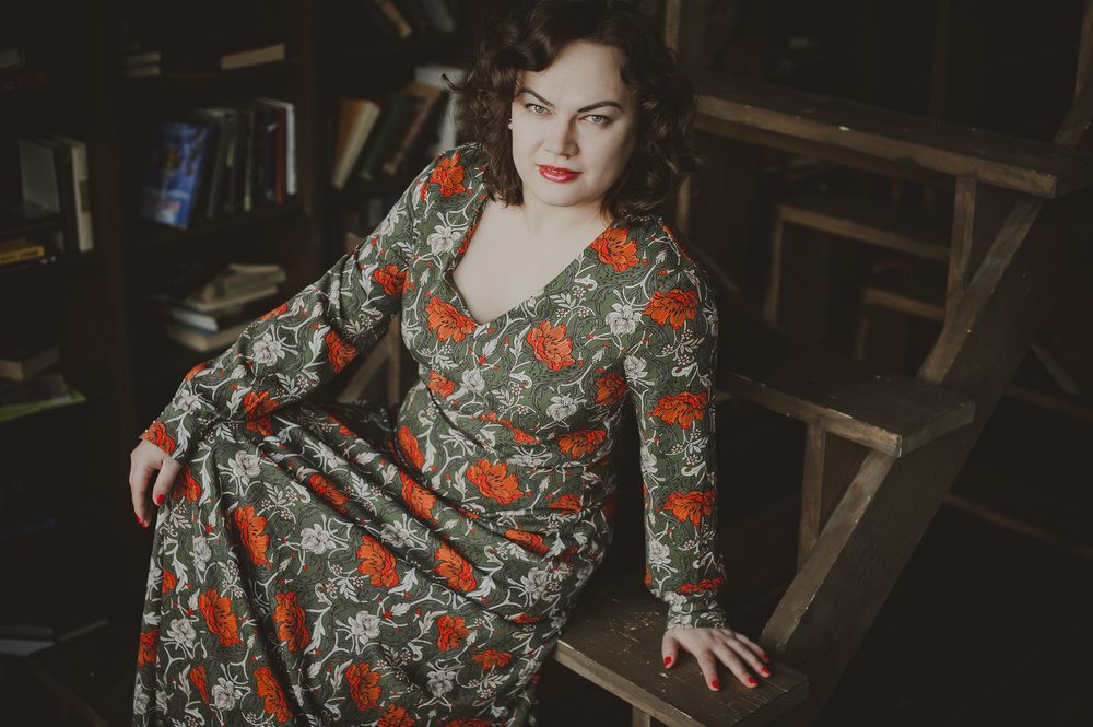 Цвет дня: алый |	PORTRAITS