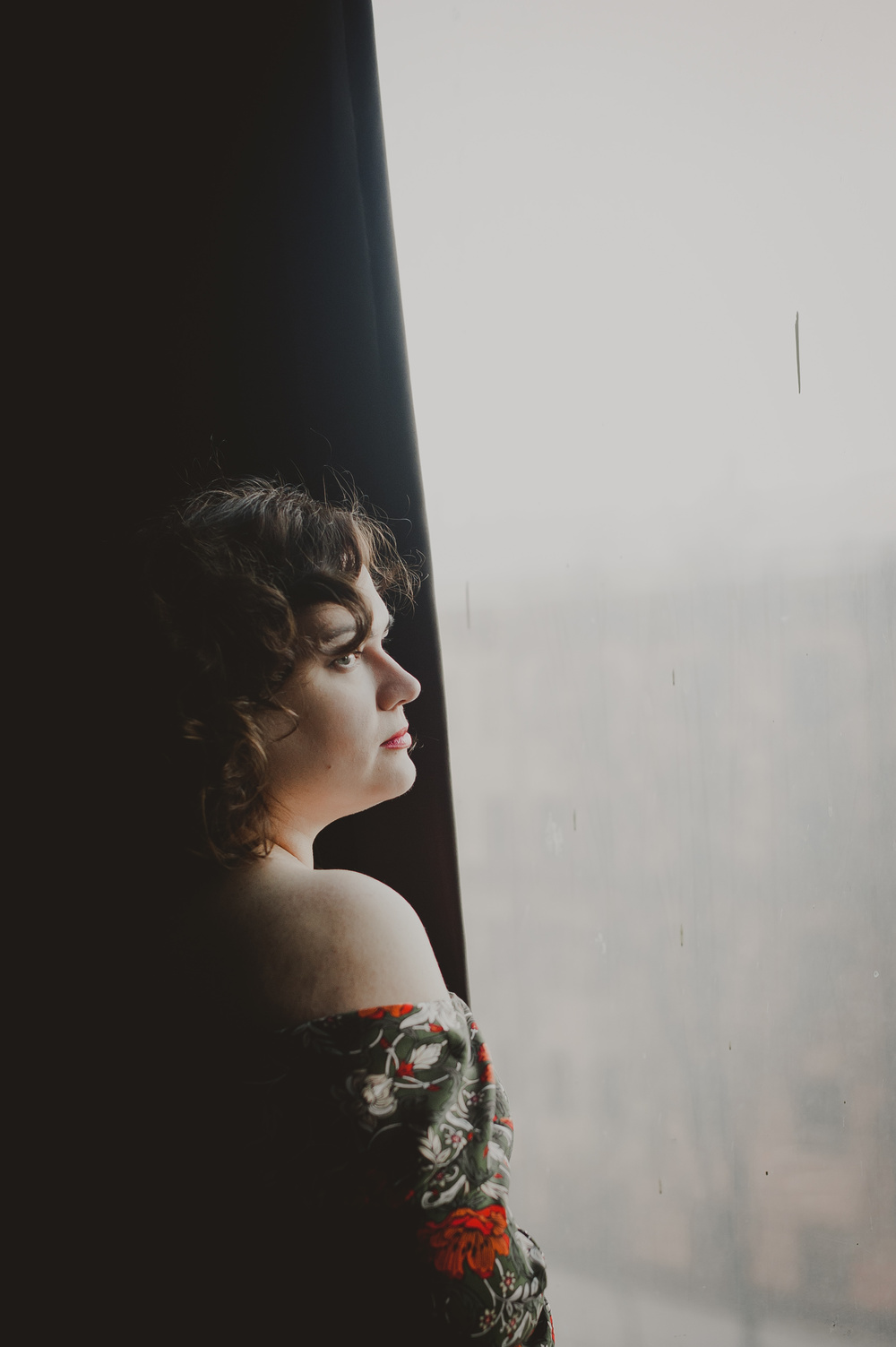 Цвет дня: алый |	PORTRAITS