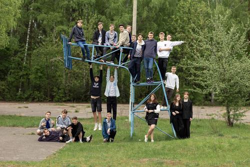 Школьники