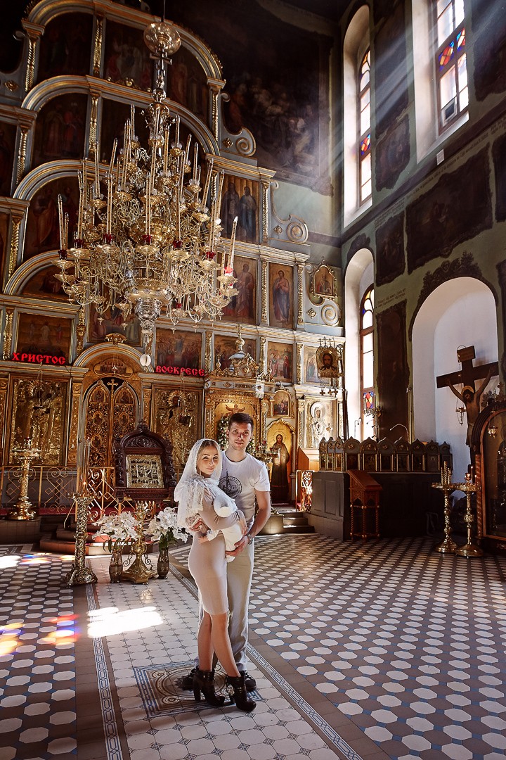 фотосъемка крещения, фотограф на крещение, фотограф крестины, Храм Тихвинской Иконы