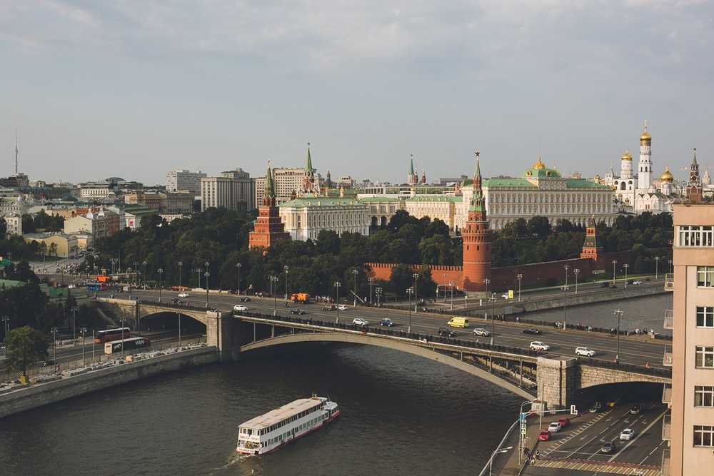 Евгений и Кристина. Крыша