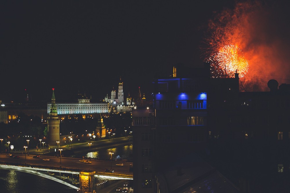 Евгений и Кристина. Крыша