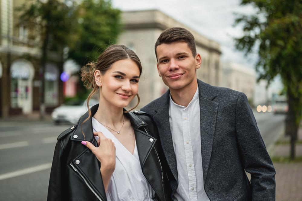 даша и степа, городская прогулка, пончики и велик