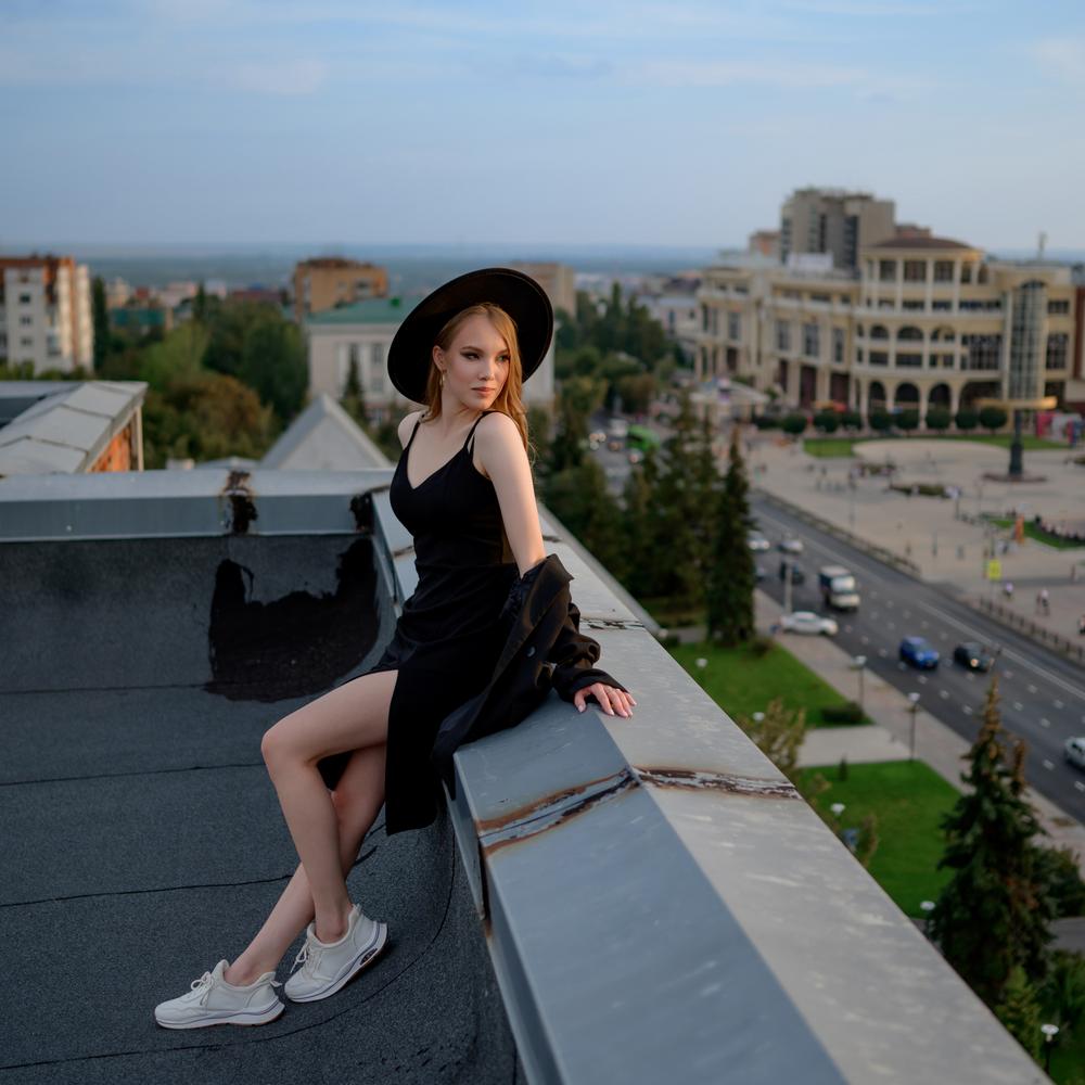 Полина на крыше