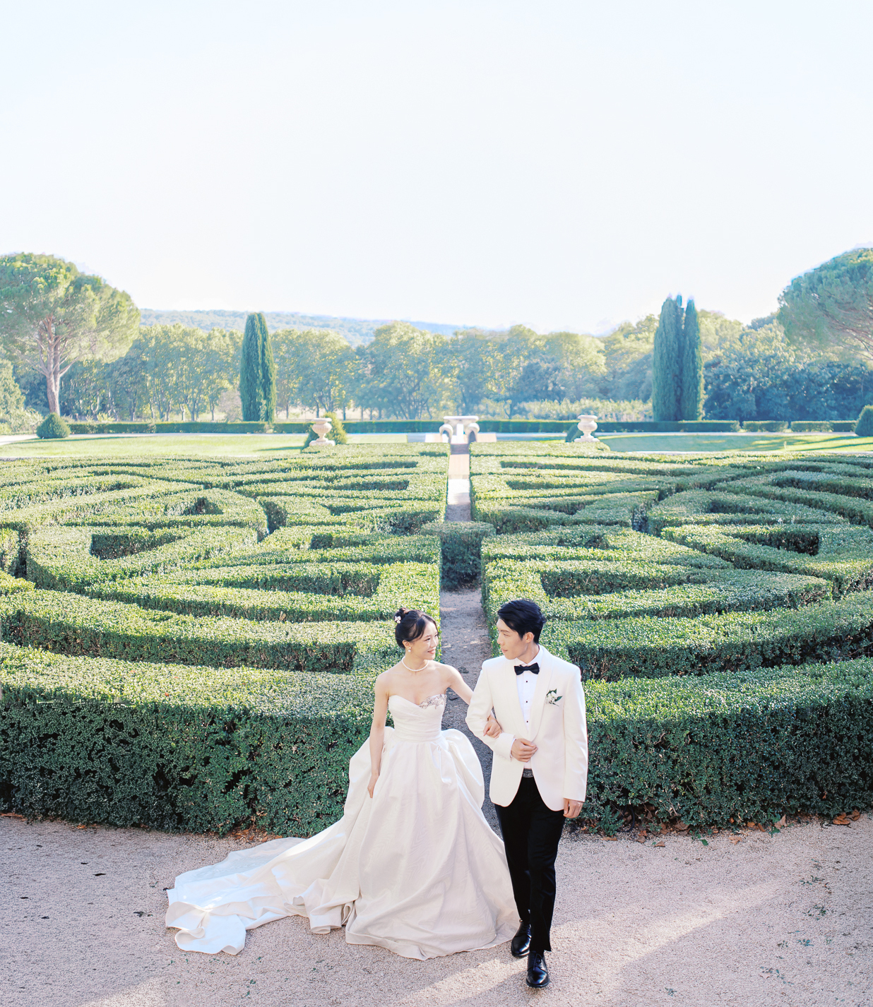 Intimate elopement at Château de Gaude, Provence
