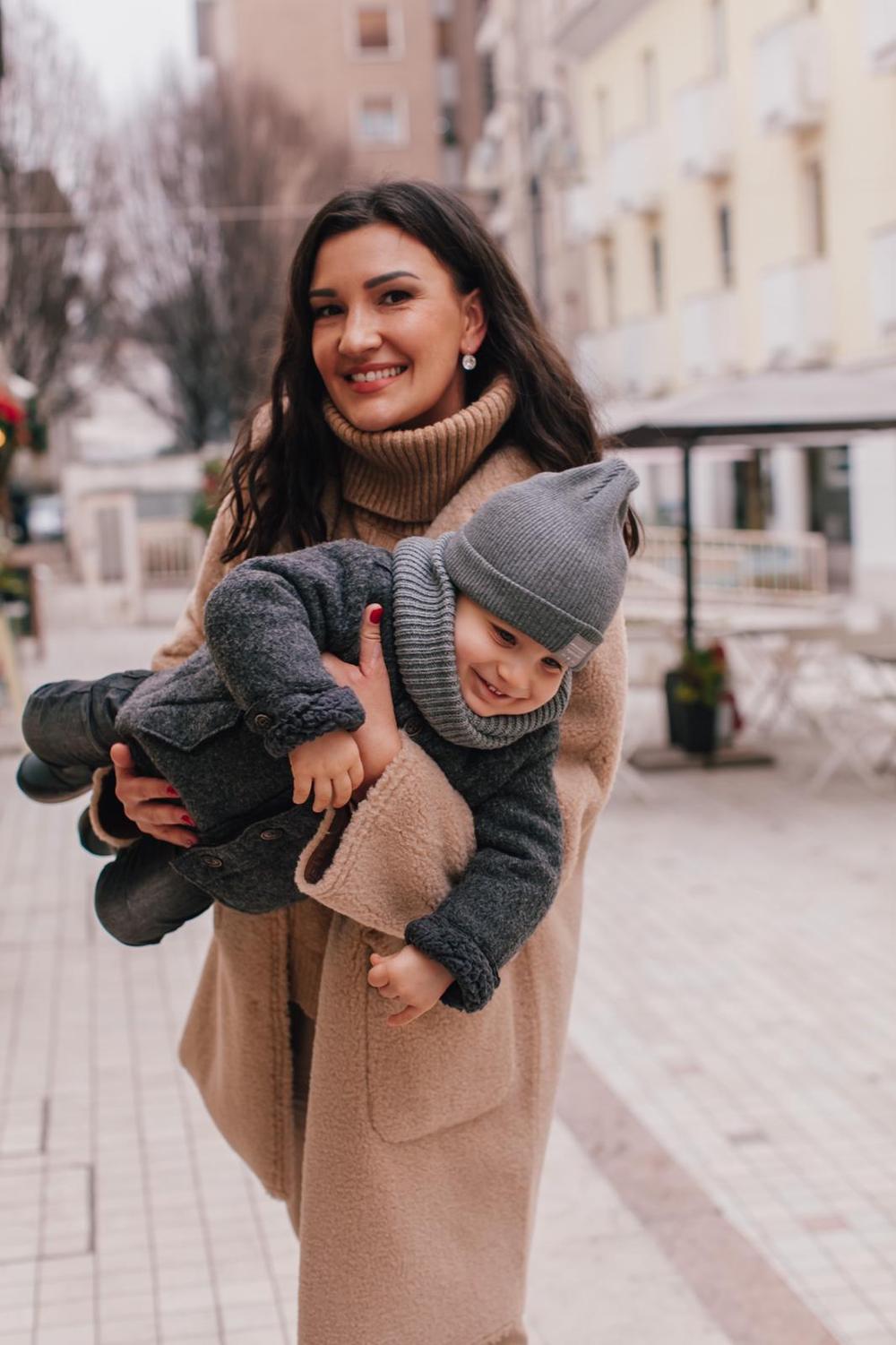 Family photo. Городская зимняя фотопрогулка мамы и сына.