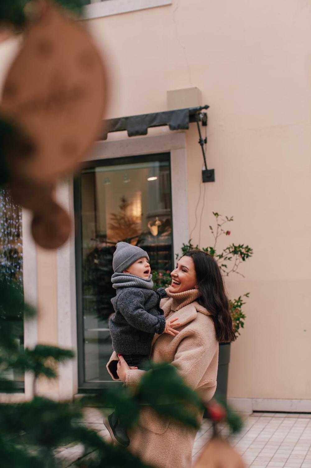 Family photo. Городская зимняя фотопрогулка мамы и сына.