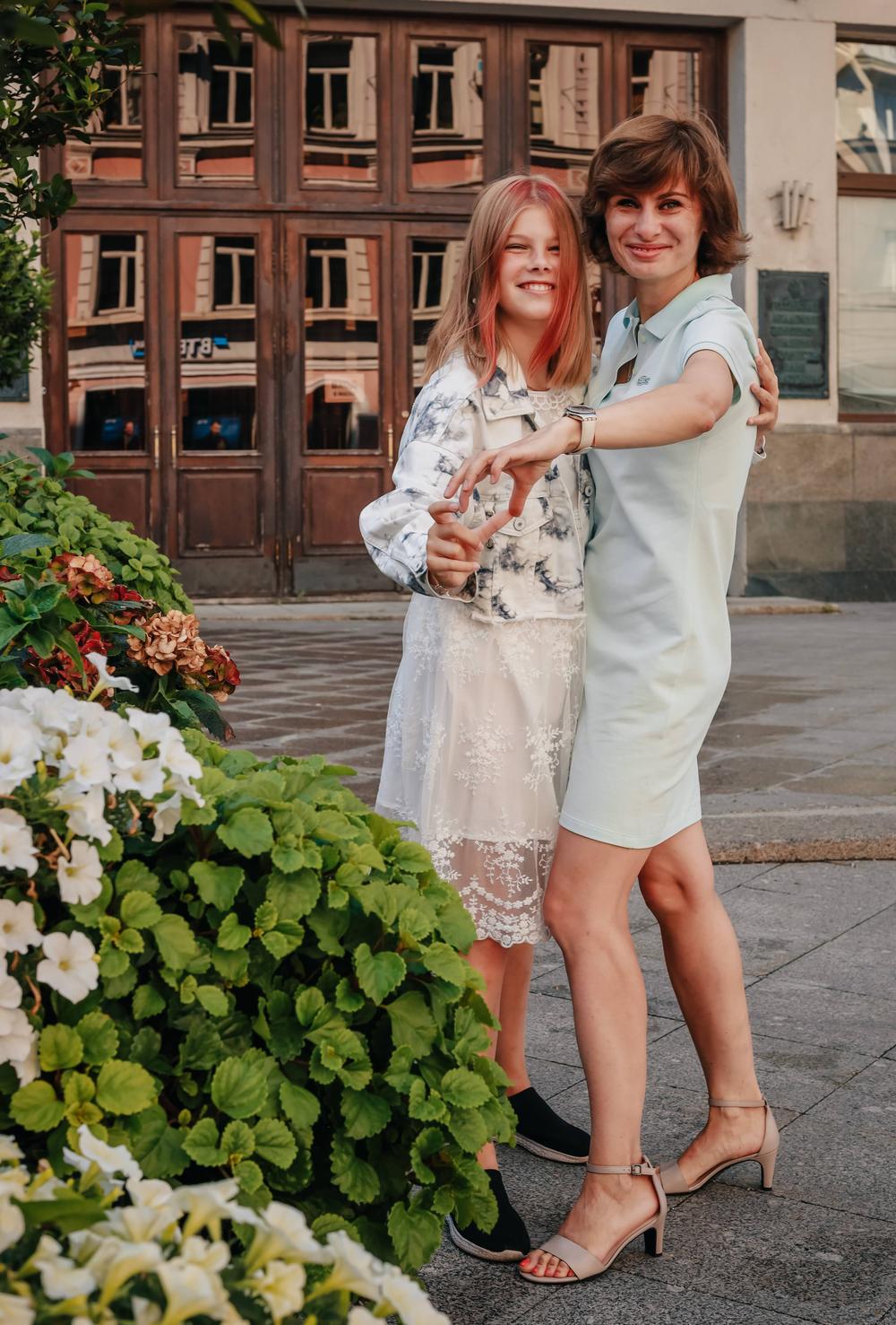 Family photo. Прогулка мамы и дочки. Полная съемка-все фото