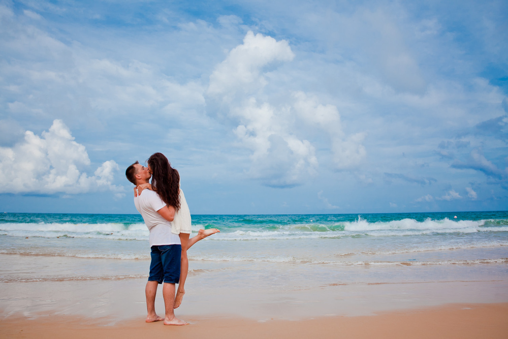  влюбленные у моря