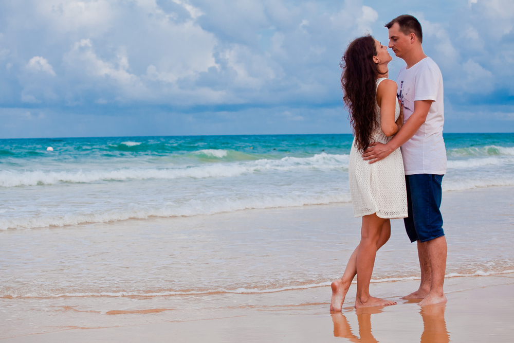  влюбленные у моря