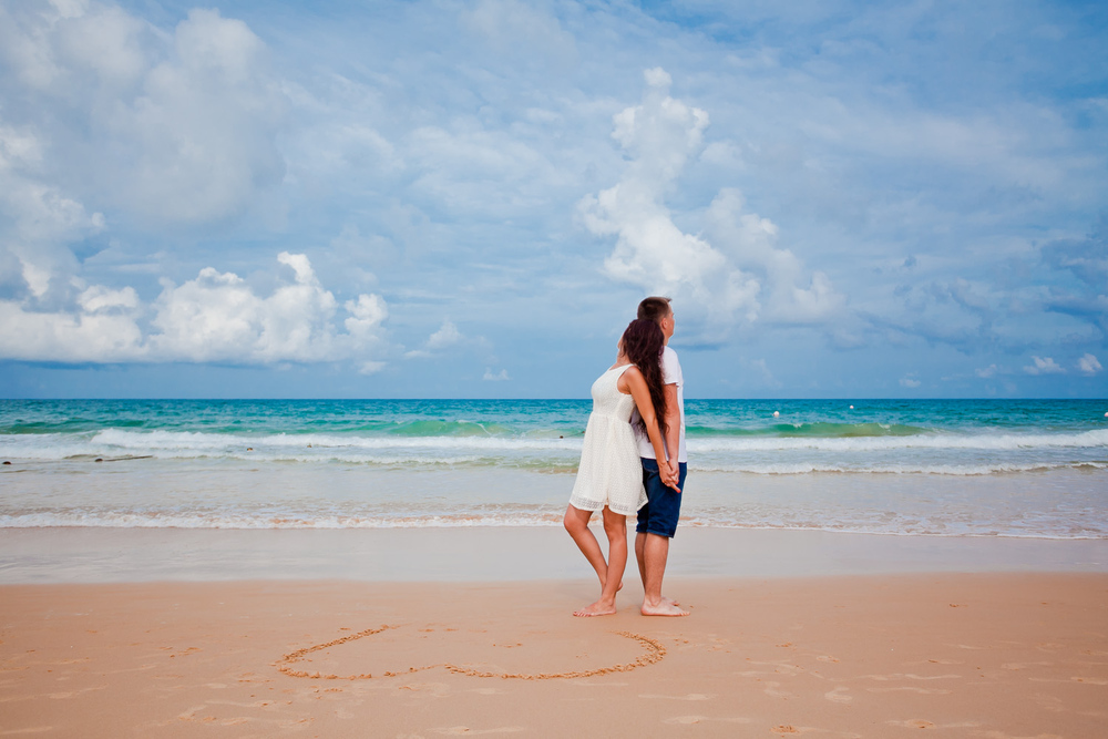  влюбленные у моря