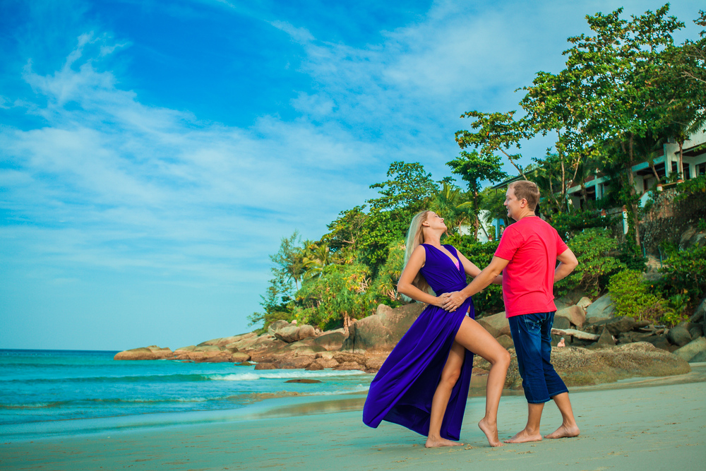  влюбленные у моря