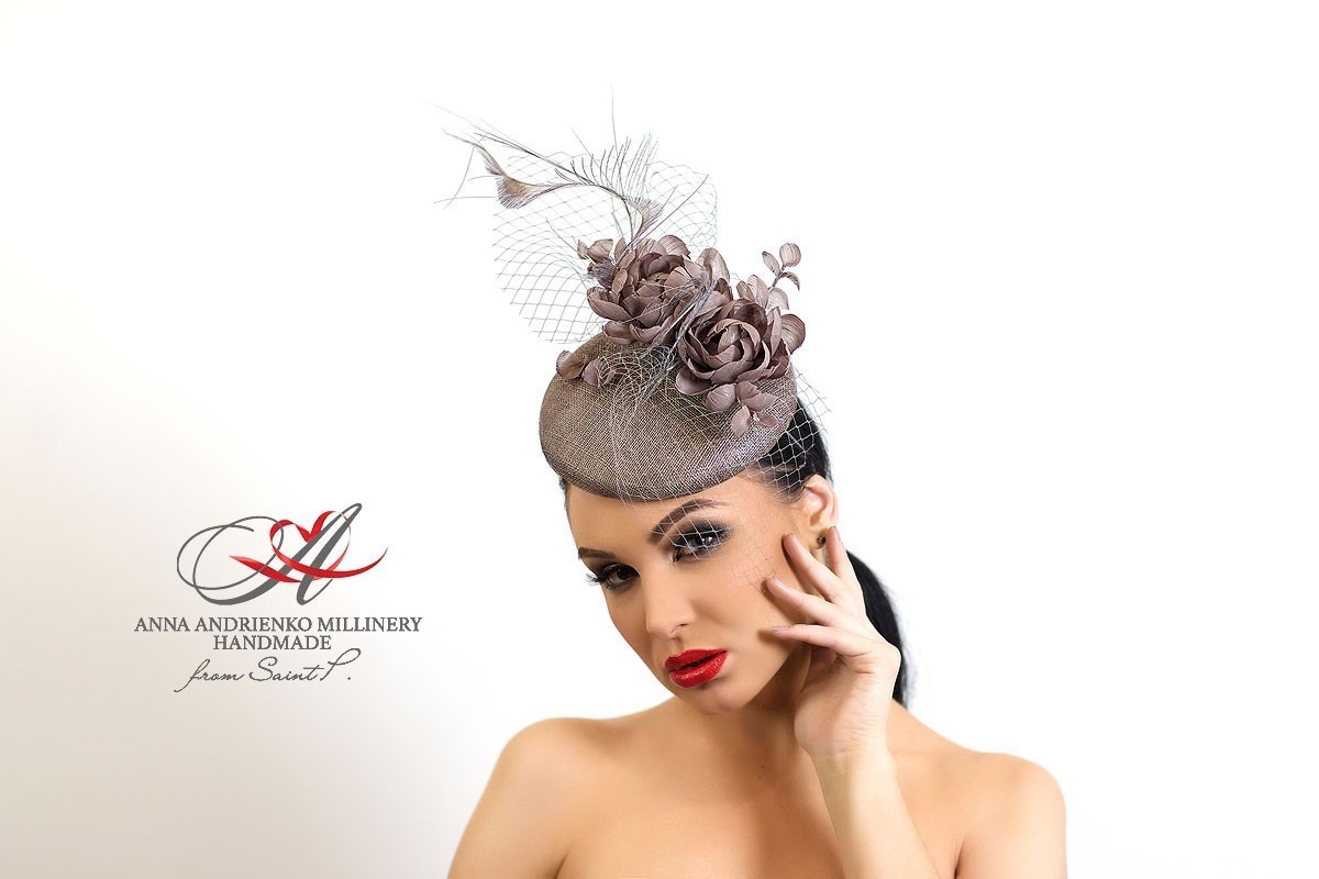 Шляпка-вуалетка бренда Anna Andrienko millinery