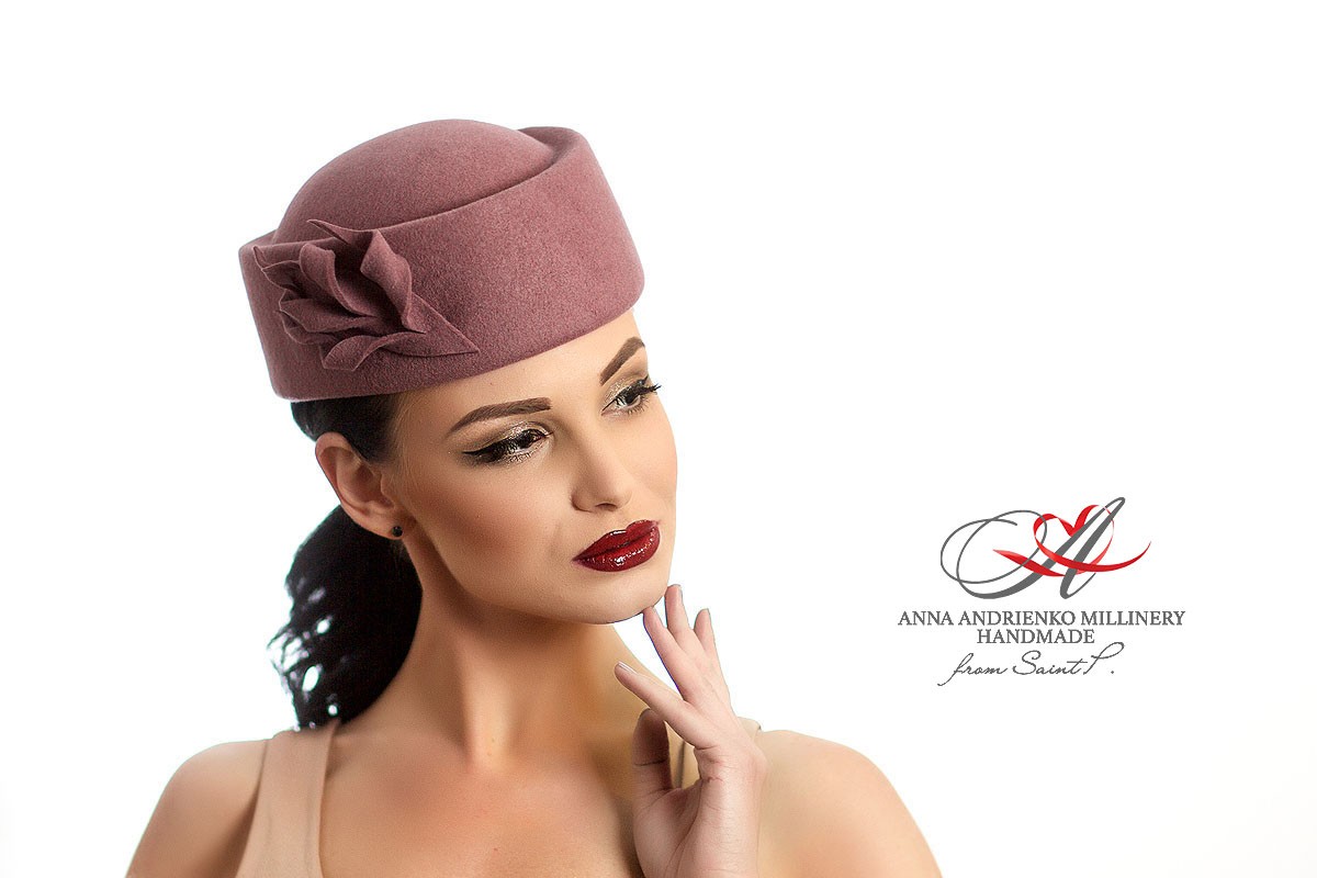 Шляпка-вуалетка бренда Anna Andrienko millinery
