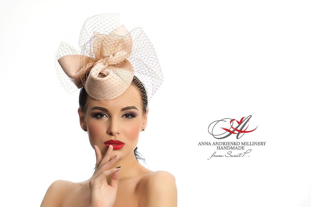 Шляпка-вуалетка бренда Anna Andrienko millinery