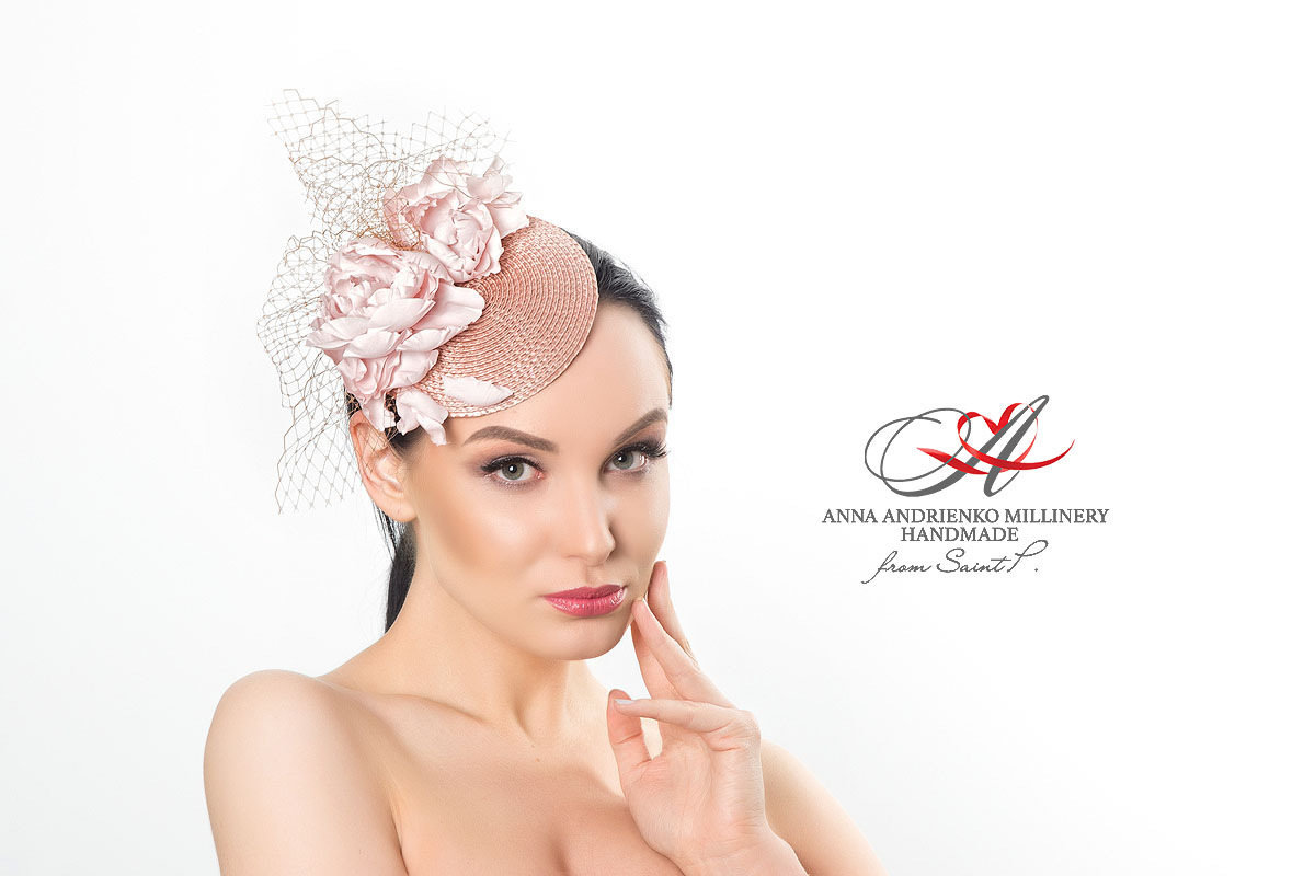 Шляпка-вуалетка бренда Anna Andrienko millinery