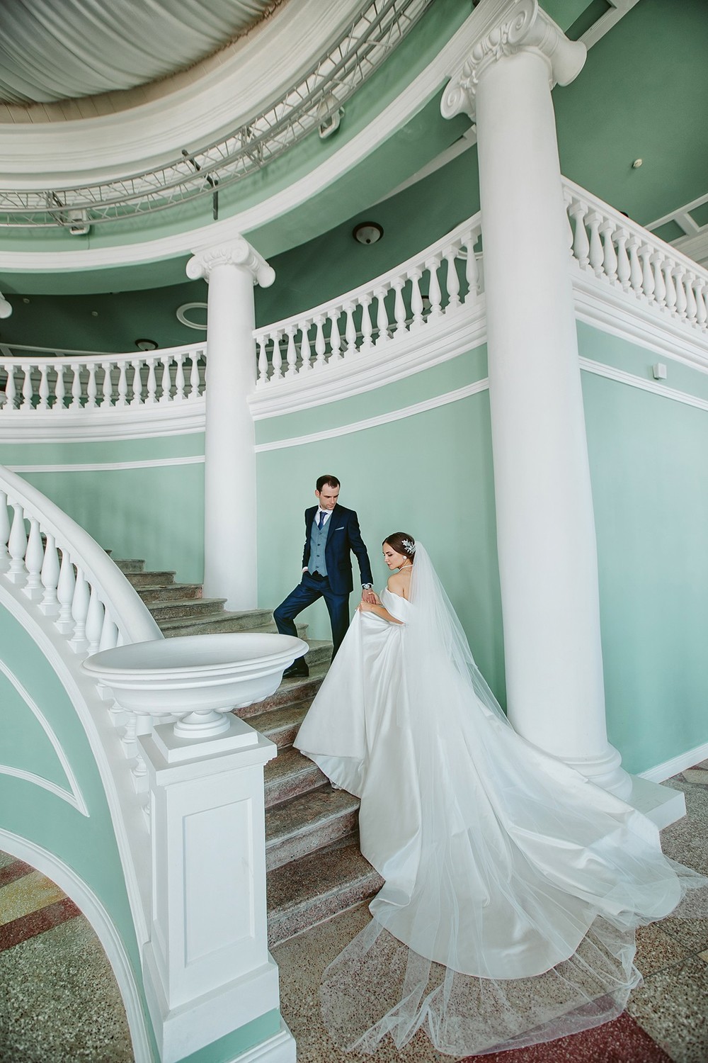 R & A