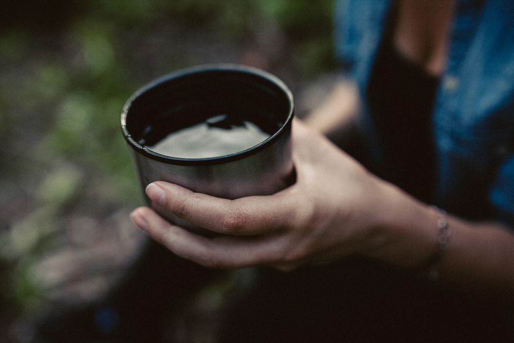 Катя, лес, горячий чай