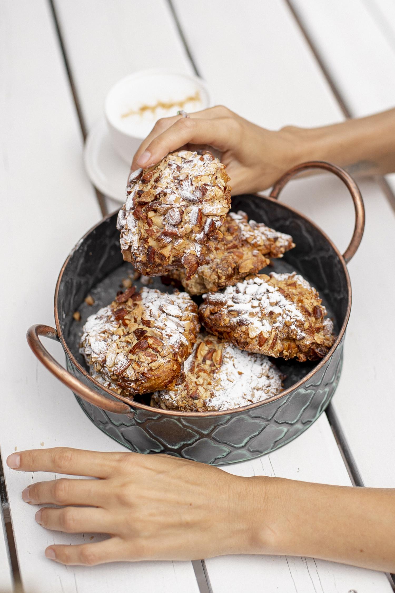 VINOGRADOV PASTRY десерты