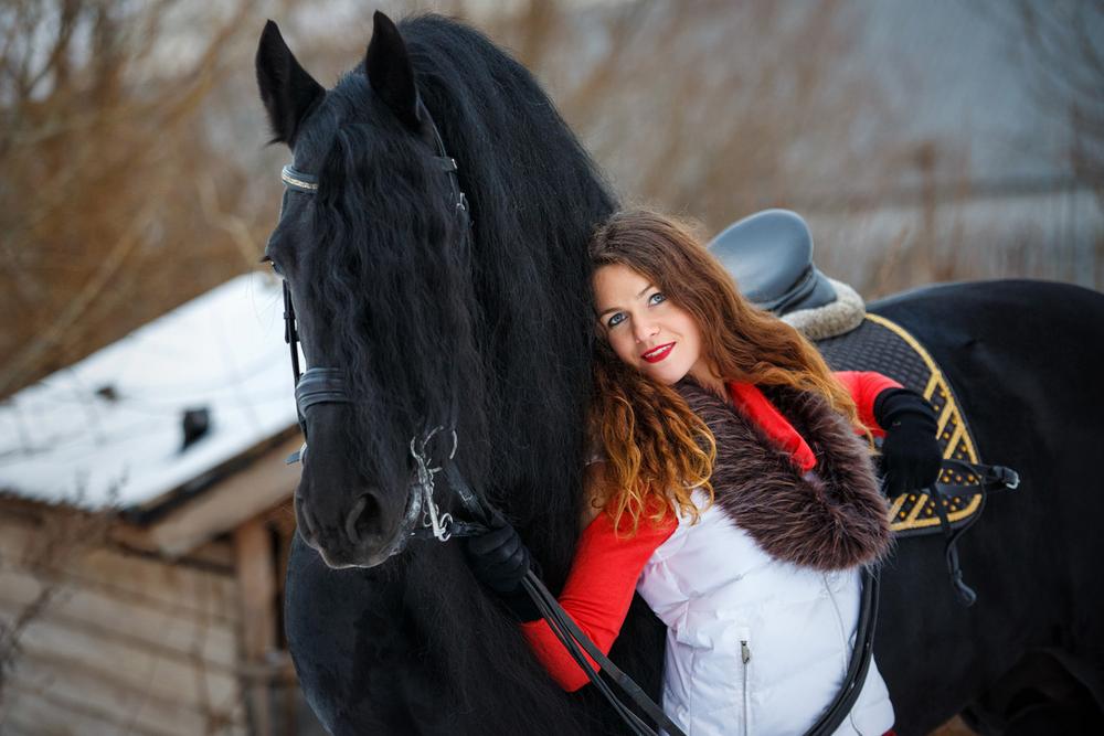 Девушка и Фриз