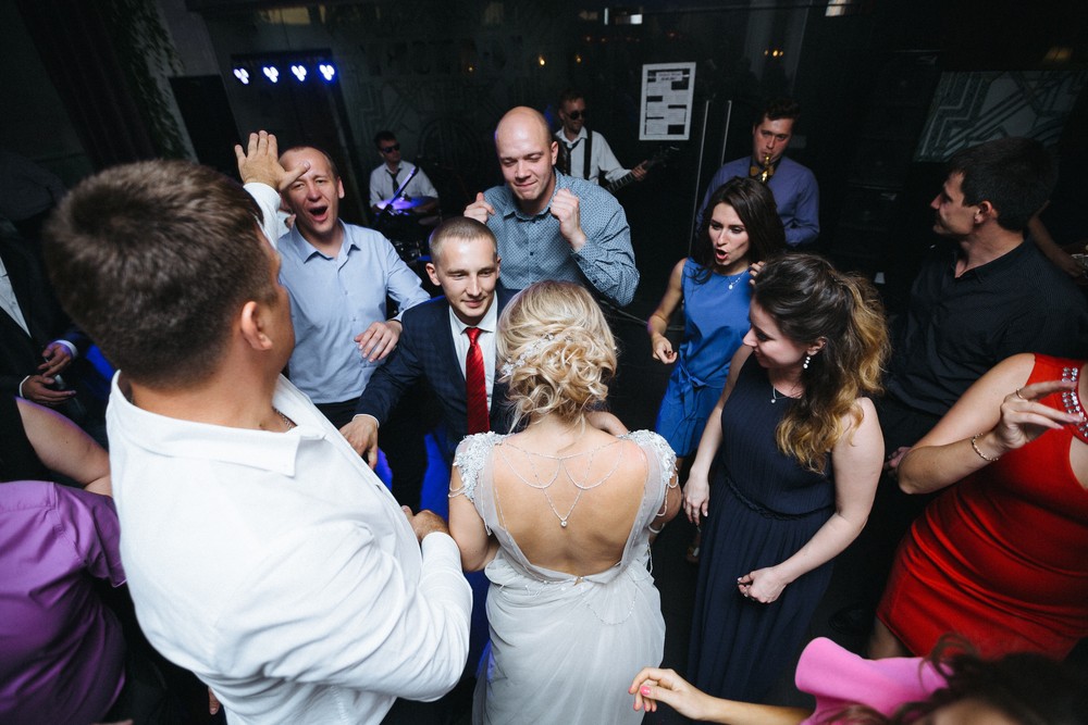 Между нами - стирая границы