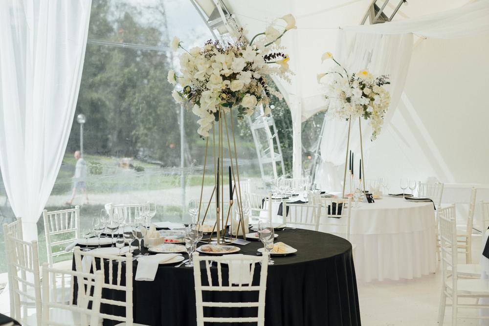 Черно-белая