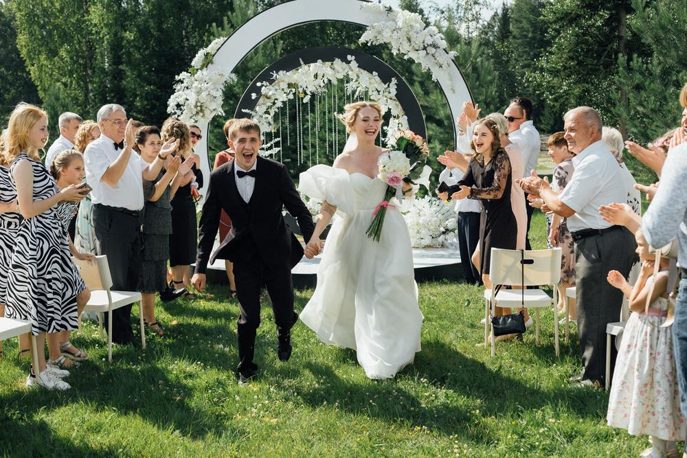 Черно-белая