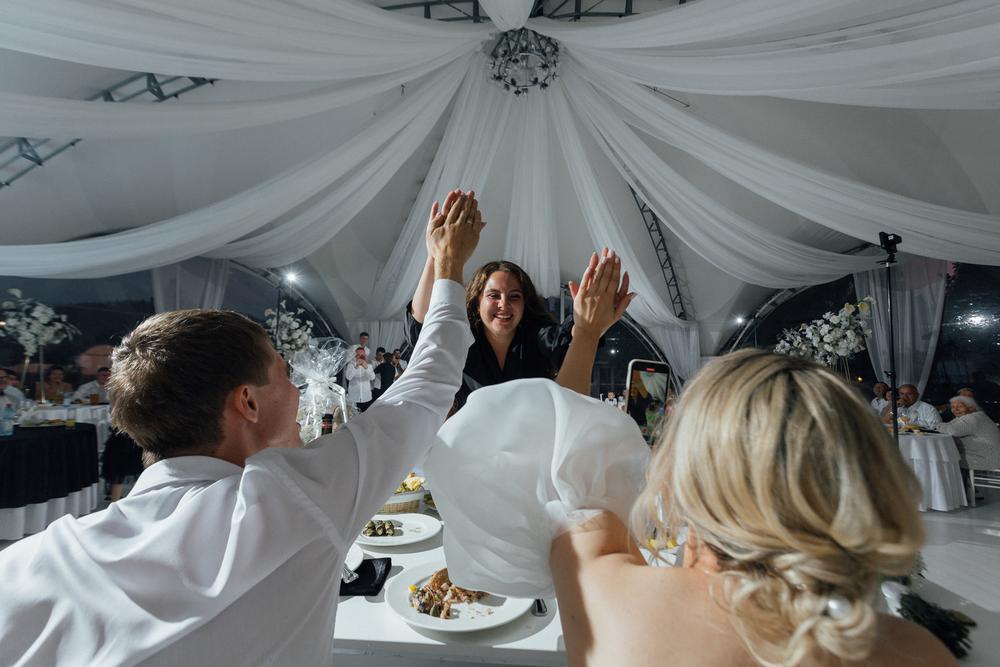 Черно-белая