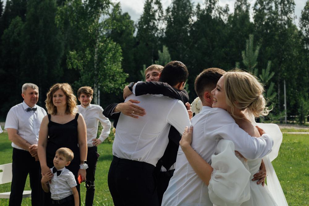 Черно-белая