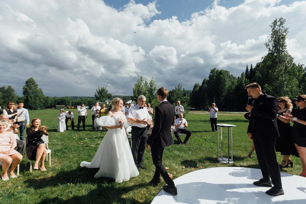 Черно-белая