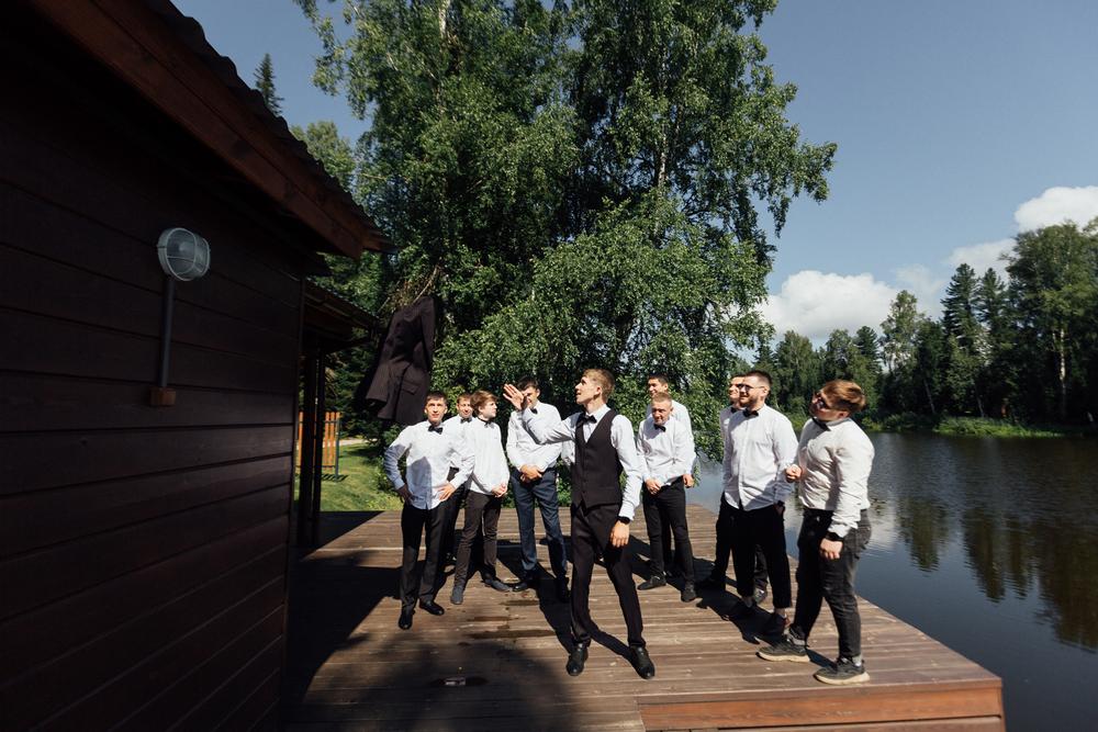 Черно-белая