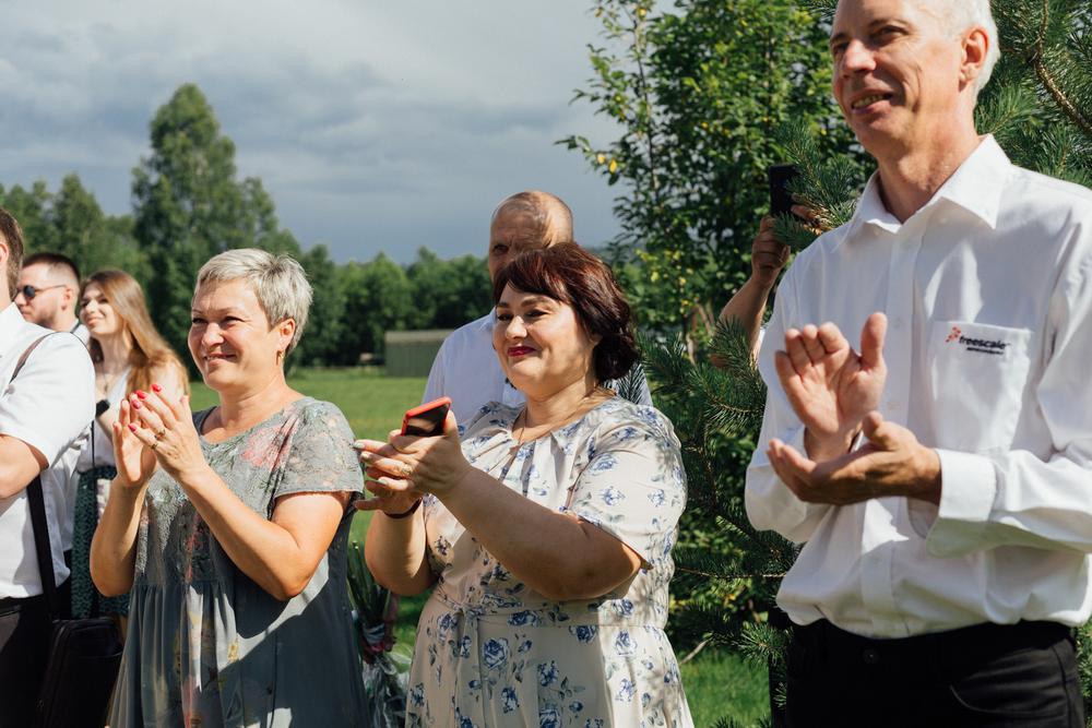 Черно-белая