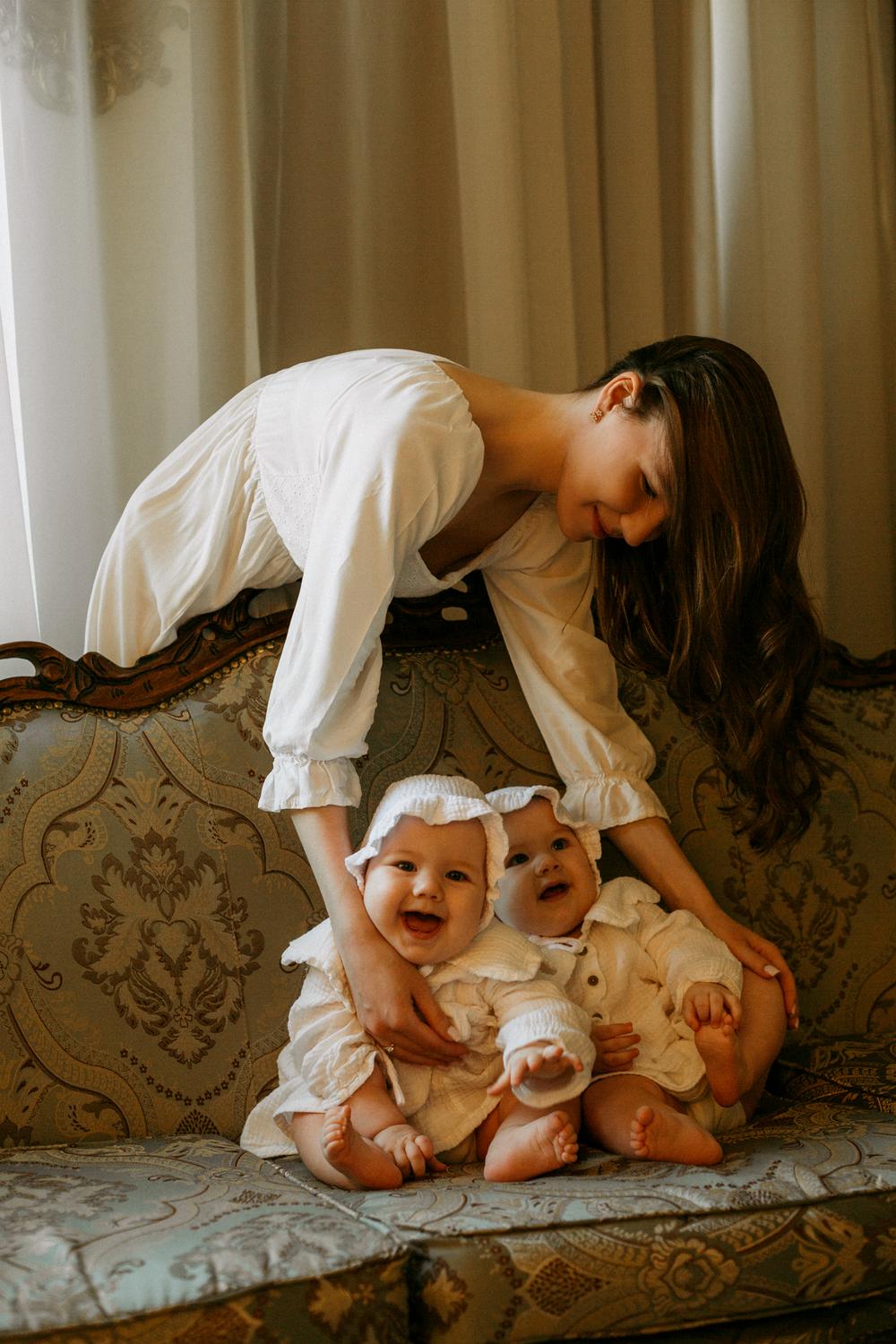 А родное, ближе к сердцу прижму /