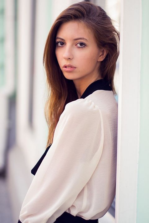 ANNA K.
